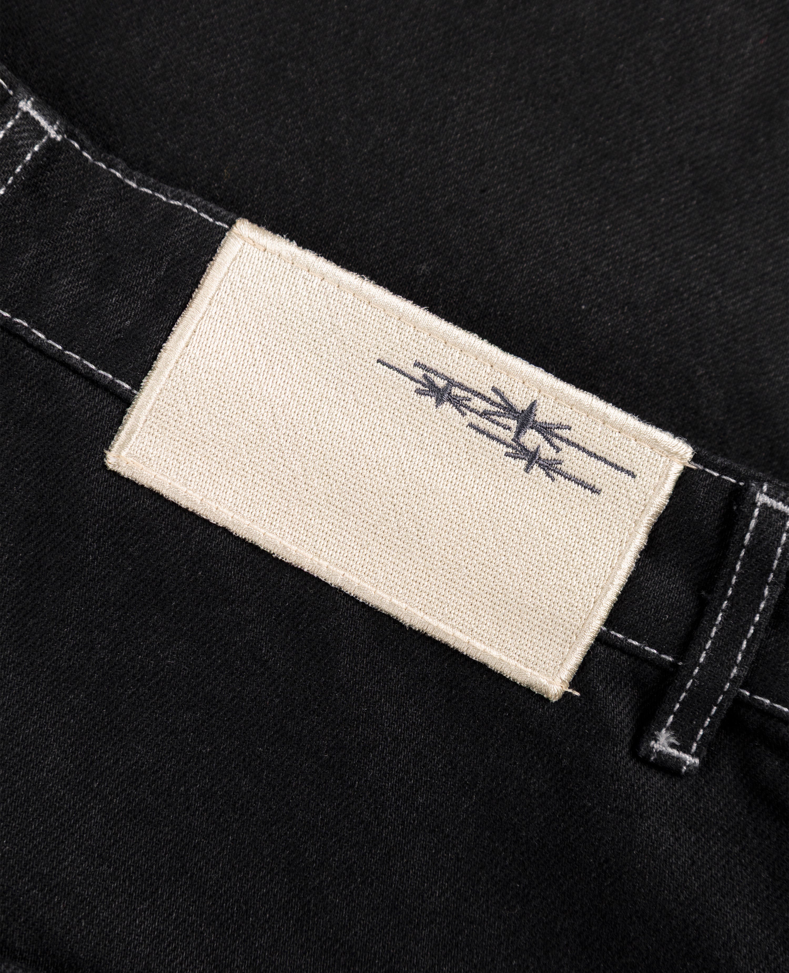 BLACK DENIM JORT