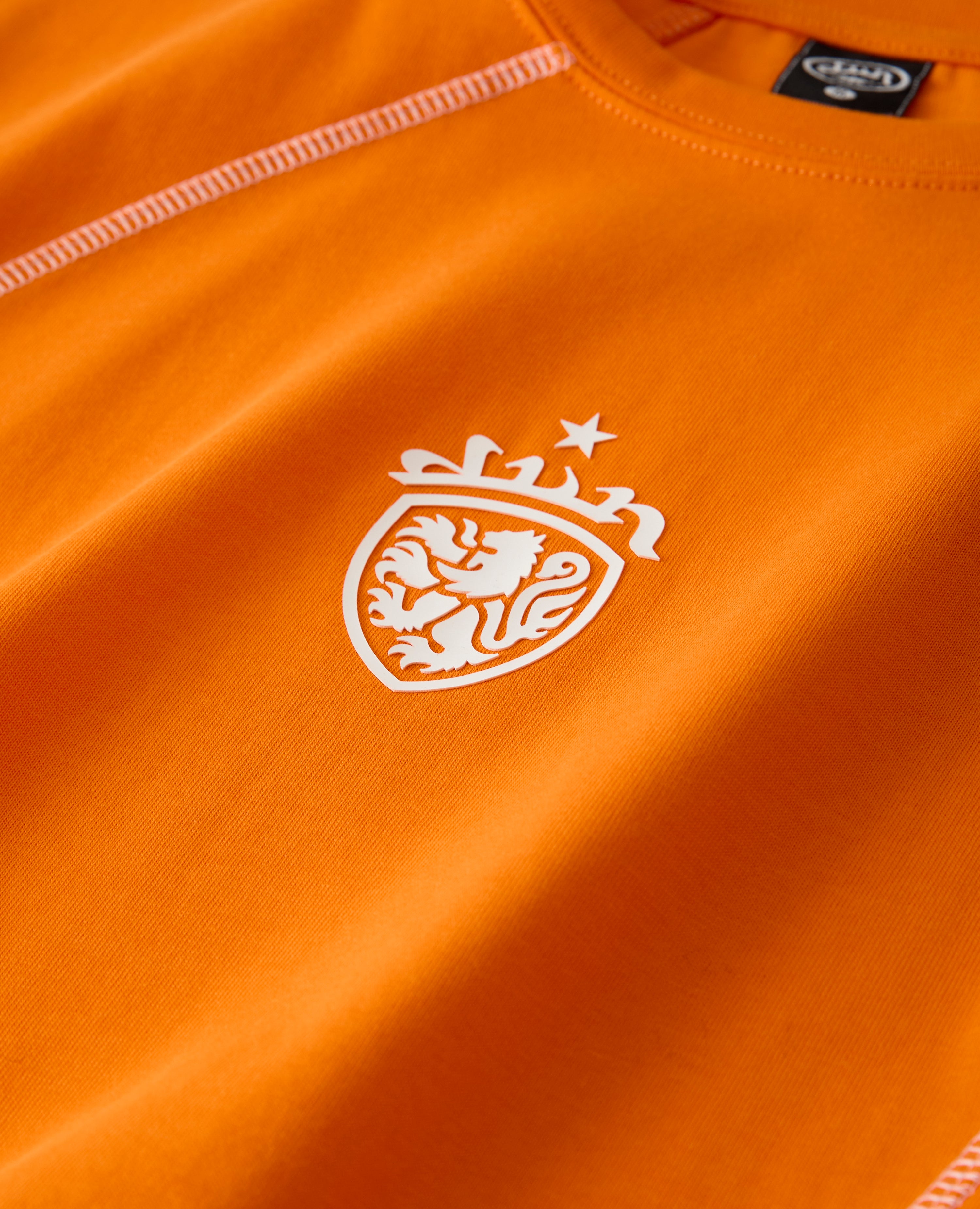 ORANGE COAT-OF-ARMS TECH T-SHIRT