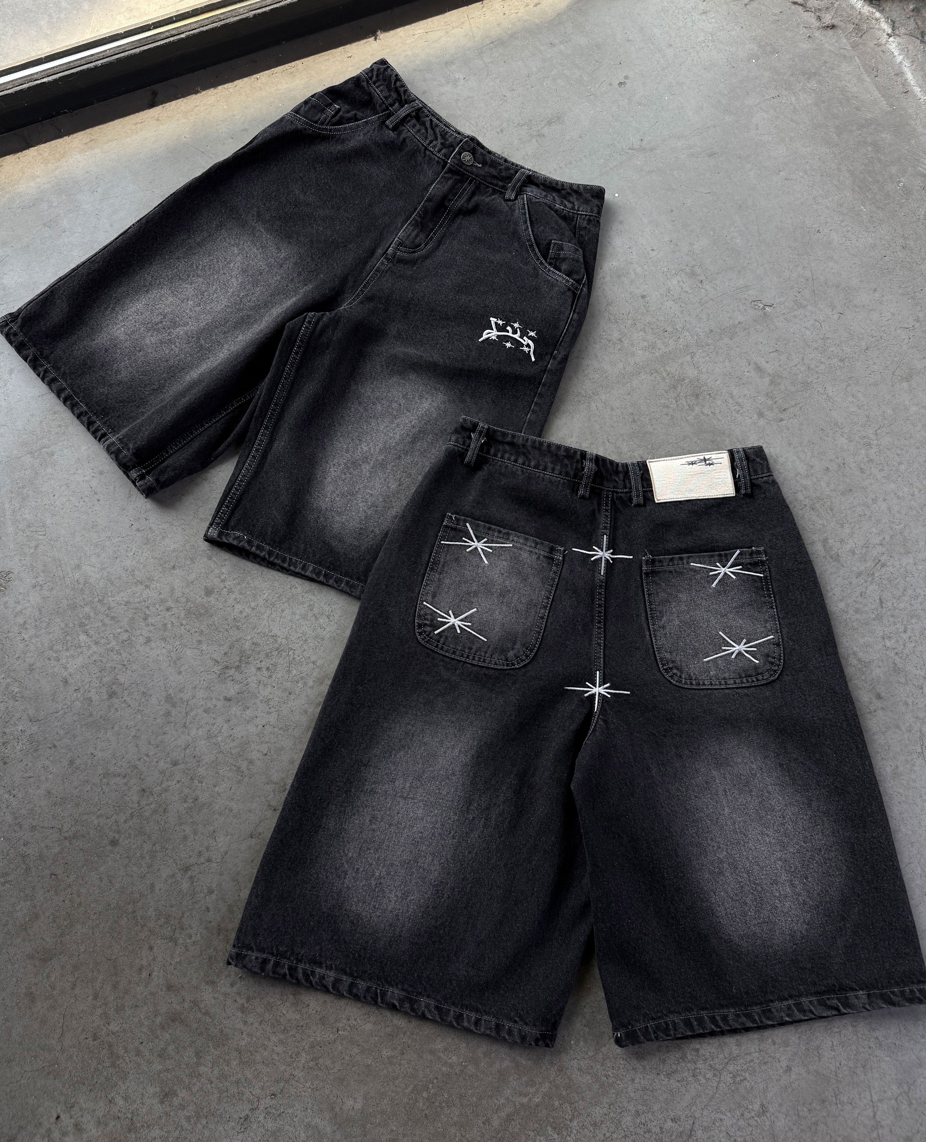 WASHED BLACK DENIM JORT